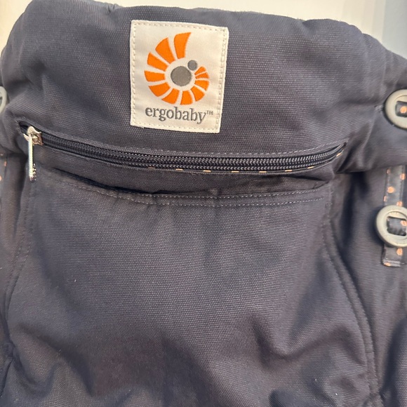 Ergobaby Midnight Black Carrier with Polka Dots - Picture 2 of 4